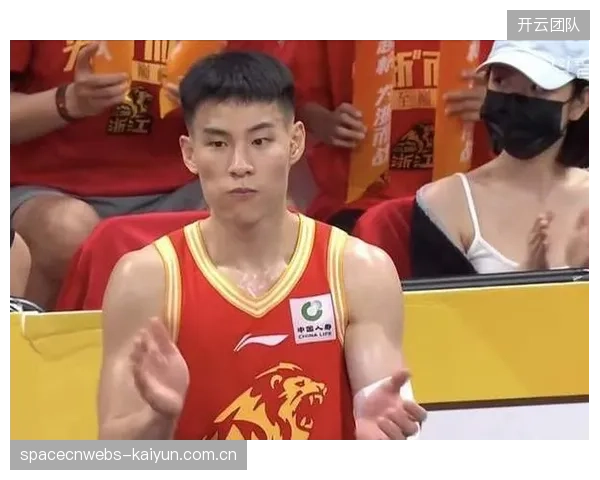 王博变阵激活奇兵林秉圣，广厦在主场通过角色球员的发挥扳回一城避免横扫。